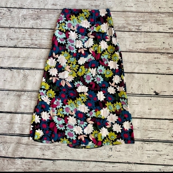 Guess Floral Double Slit Maxi Kloey Skirt Size 2 - Picture 8 of 12